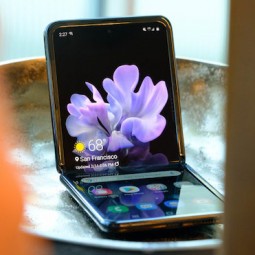 Galaxy Z Flip “cháy hàng” tại nhiều nơi trên thế giới