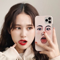 Sắp có smartphone với camera selfie lớn nhất thế giới