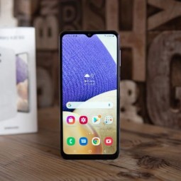 Galaxy A32 5G - smartphone 5G rẻ mà có võ