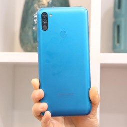 Galaxy M11 mới ra mắt, thiết kế cứng cáp