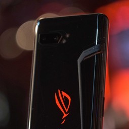 Asus ROG Phone 3 đã lộ diện, chiến game mướt rượt