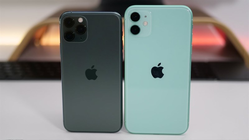 iPhone_11_vs_4