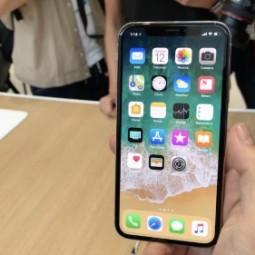 iPhone X giá nghìn USD: Đẹp, nhưng không thú vị