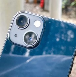 Tại sao camera iPhone 13 được đặt theo đường chéo