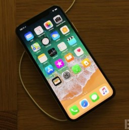 iPhone X đang được khách hàng tại Mỹ yêu thích.