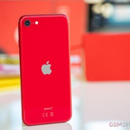 iPhone SE 3 5G sẽ được tung ra vào đầu năm sau.